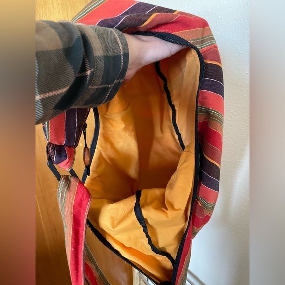 Kavu Purse with zippers and adjustable strap - Picture 7 of 10